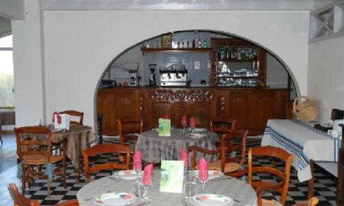 Au Bon Coin Hotel Lurbe-Saint-Christau ภายนอก รูปภาพ